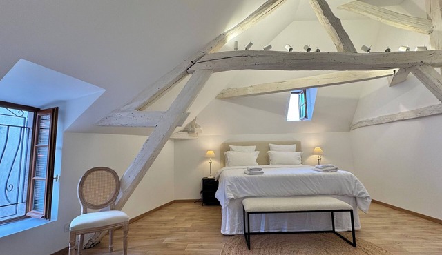 La Dolce Vita a few steps from everything Beaune has to offer