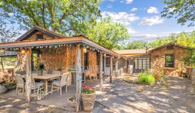 La Dolce Vita - Rustic Italian-Inspired Retreat