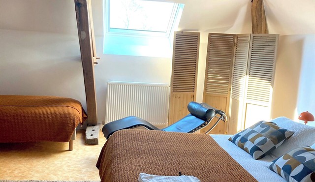 La Doucelle, Maison D'hôtes et de Culture, Ancien Presbytère et Parc Paysager