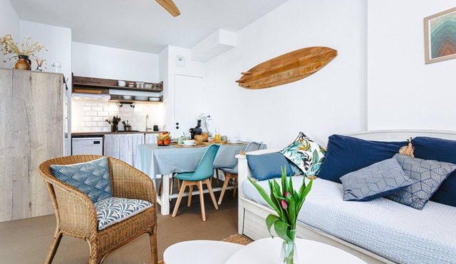 La Dune Apartment with Garden, Sea View, Private Terrace and Wi-Fi