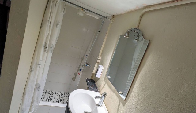 LA ESPAÑOLA GUESTHOUSE 1