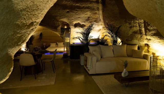 La falaise perdue, Suite troglodyte & spa privé