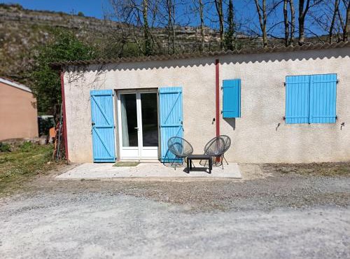 LA FALAISE - Quiet T3 apartment with private parking