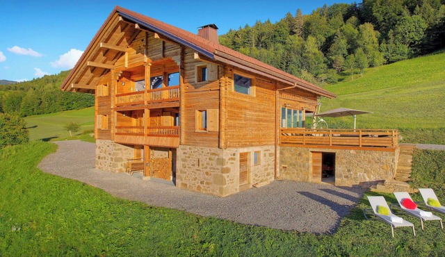La Ferme du Gran Shan - luxury farmhouse for 15, indoor spa - OVO Network