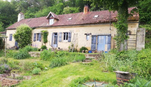 La ferme de Belcayre-Gîte "LA FERME" 145m2, 6pers-3ch with swimming pool and river.