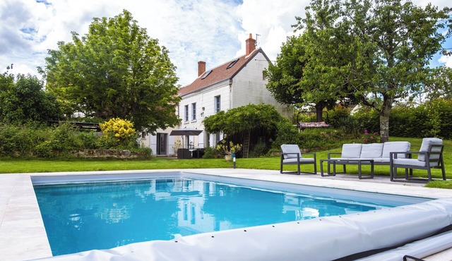 La Fernandière : Loire Valley Historic Home, Garden & Swimming Pool, Sleeps 7