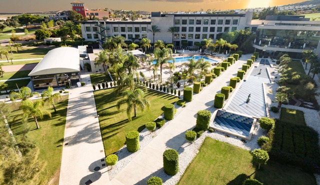 La Finca Resort