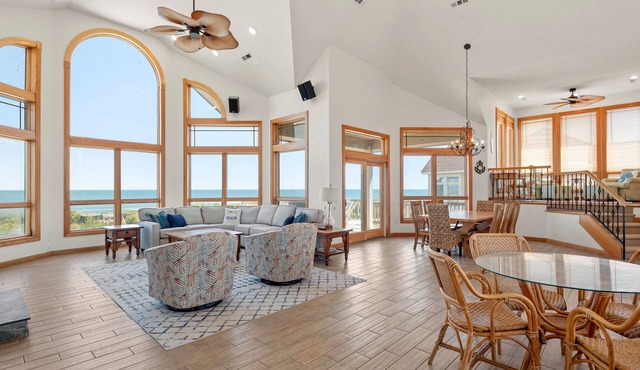 La Fleur de Mer: Oceanfront, Pool, Spa, Rec Room