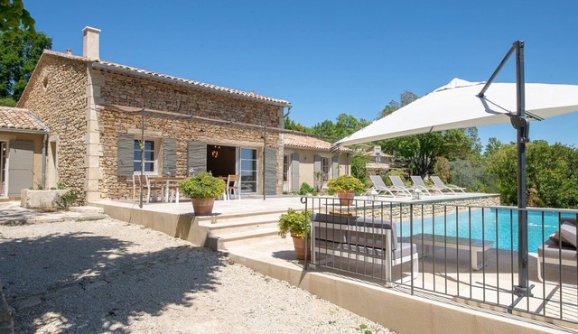 La Fontaine Basse – village rental house for 8 in Viens