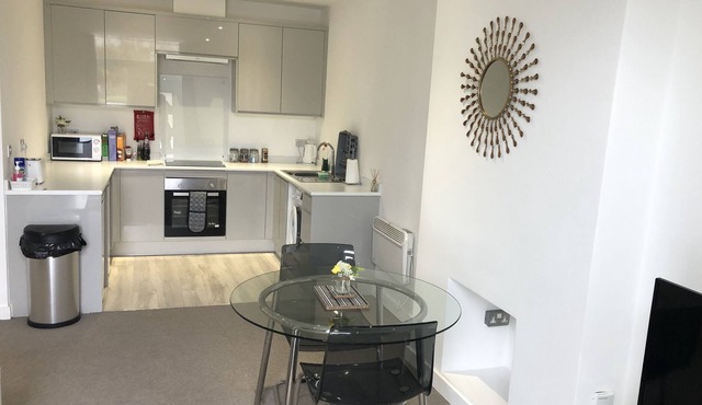 La Fontaine Court Apartments