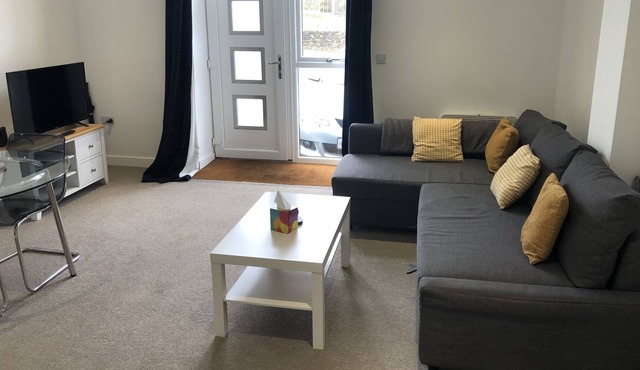 La Fontaine Court Apartments by Aldershot Short Stays