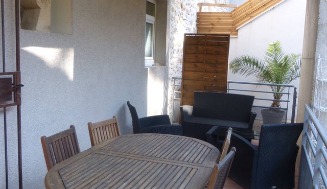 🌿 La fontaine, gîte 70 m2, village center, in renovated house with 4 gîtes