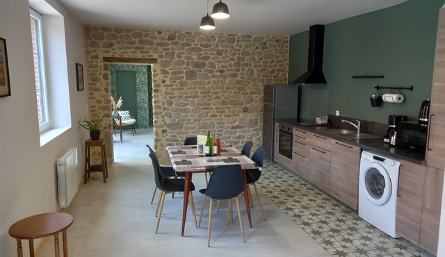 La Forge, house for 6 in the heart of Barfleur, with private parking lot