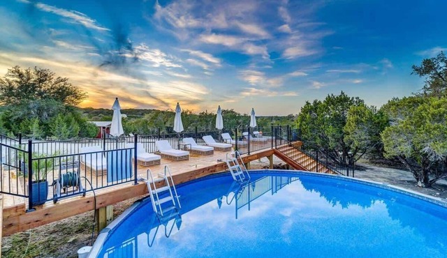 La Fortuna | 11-Acre Retreat + Pool & Tipis