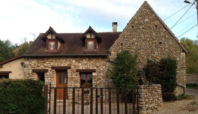 La maisonnette-House-Traditional-Ensuite with Bath-Garden view