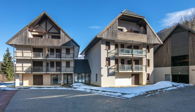 La Perrière* 4P8S - Three Bedroom Apartment, Sleeps 8