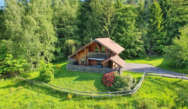 La fuste de Sertigoutte, log chalet, kota-sauna and pool access for 5