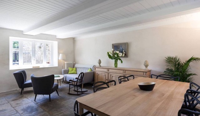 La Galissonière: charming house with garden, 10-minute walk from the beach