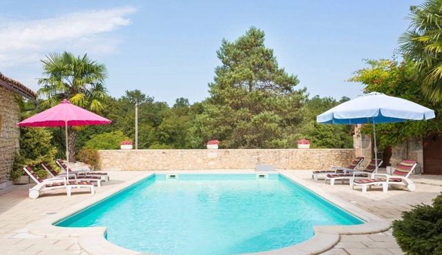 La Gerbaudie - Four Bedroom Villa, Sleeps 10