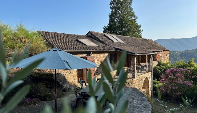 "la grange 1809" sleeps 6, private pool