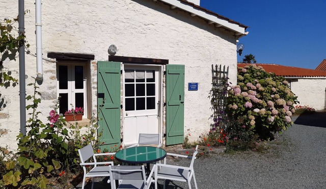 'La Grande Epoque' - Beautiful stone cottage - Marais Poitevin