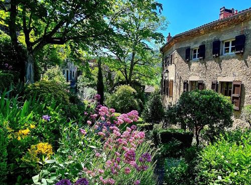 La Grande Maison á Chanteuges