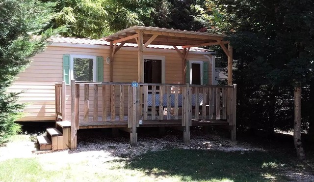 La Grande Prade Campsite* - Noyers mobile residence with semi-covered wooden terrace for 5/6 people + TV-TNT + AIR CONDITIONING for 6 people