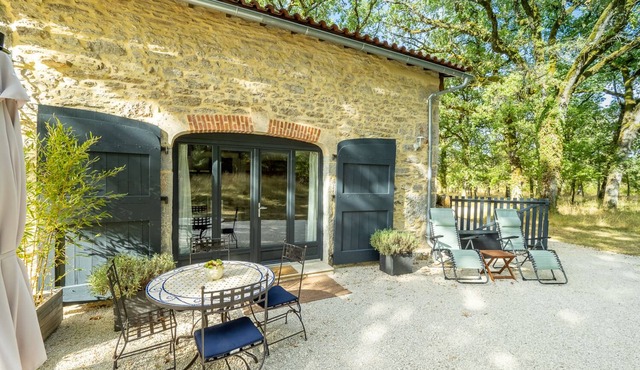 La Grange - A Peaceful Place in the Forest