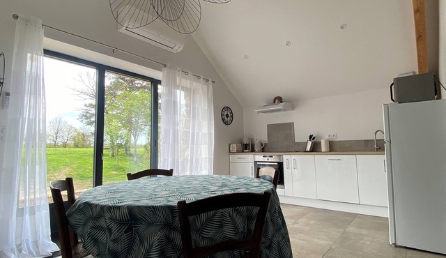La Grange du Contour Renovated house with terrace - 2 bedrooms, 1 bathroom, separate WC