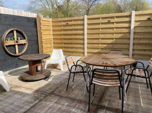 La Grange Eiffel appartement cosy avec parking ferme et terrasse Wood