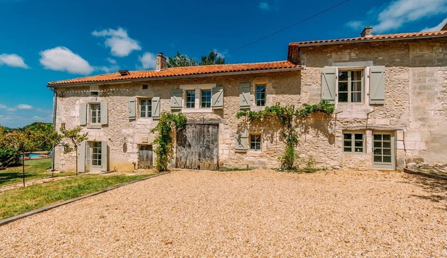 La Grange Blanche - Six Bedroom Villa, Sleeps 12