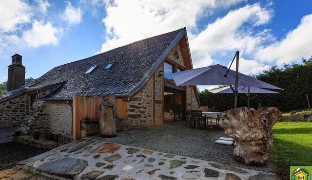 La Grange - ORCIVAL - Gîte