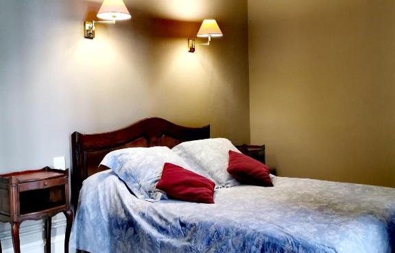 La Gravière gîte perché depuis 1928 proche zoo de La Flèche et circuit 24H