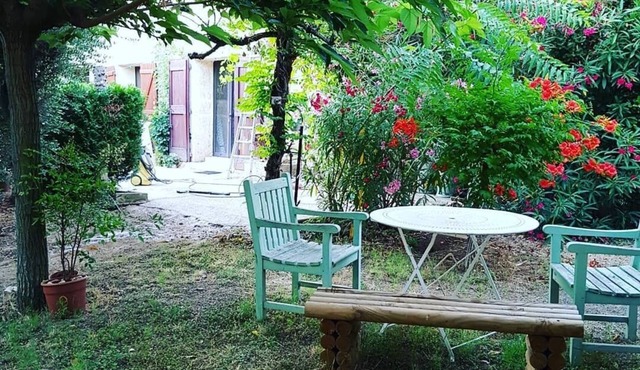 La Grenadière T2 apartment 46m2, large private terrace,