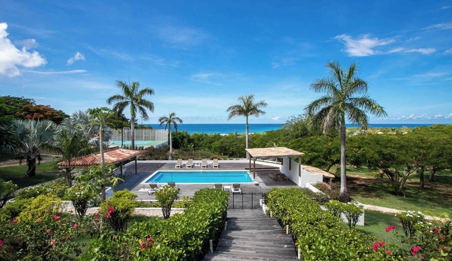La Hacienda (7 bedrooms) - Villa with pool, pickleball, and basketball, Terres Basses, St. Martin