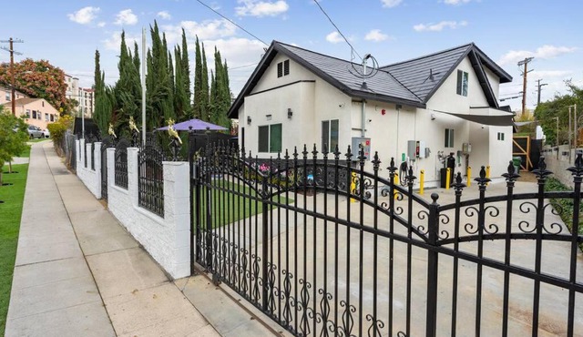 LA Home - FIFA Soccer, NBA Games, Universal Studios