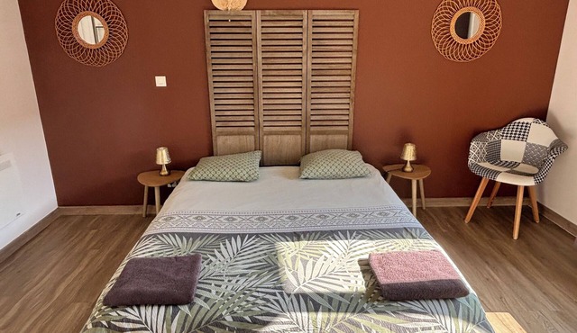 La Hulotte 1 - On the road to Mont-St-Michel