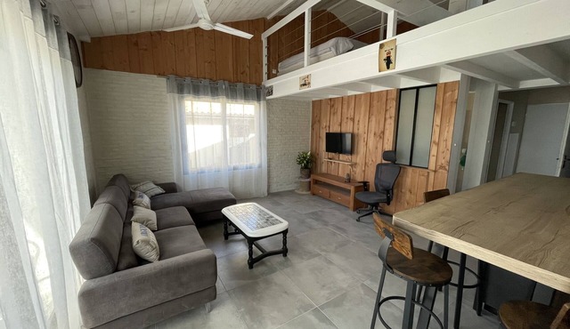 La Hume Recent contemporary single storey flat