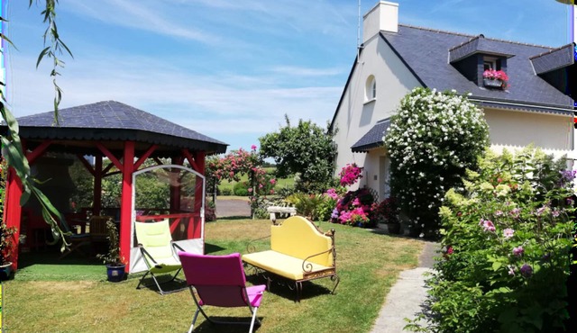 La JacoBinic is a charming gite set between land and sea, 1.5 km from the beaches.