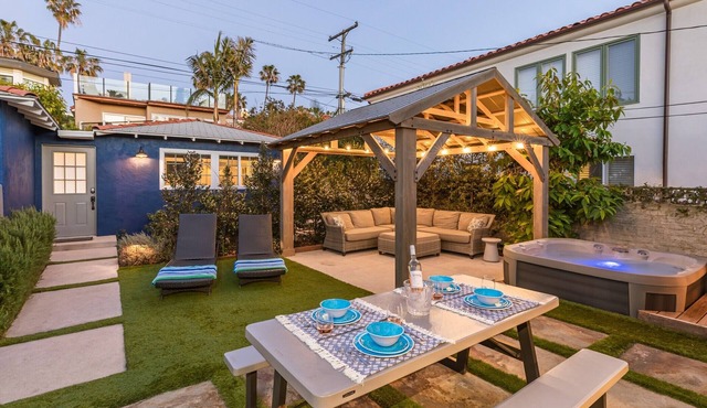 La Jolla Beach Bungalow | 4BR w/Hot Tub & Casita