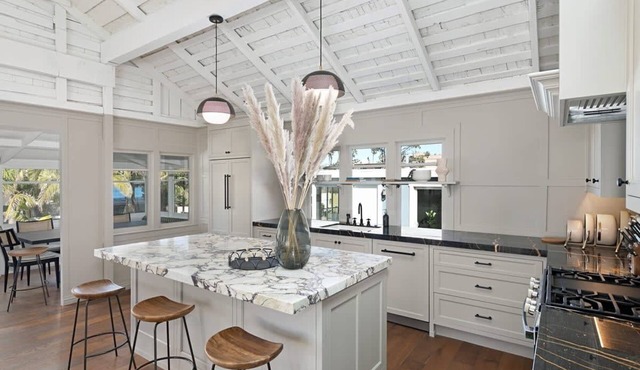 La Jolla Cove Modern Luxury in Exclusive Location