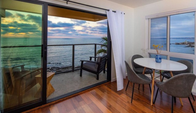 La Jolla Penthouse | Oceanfront Living & Sunsets