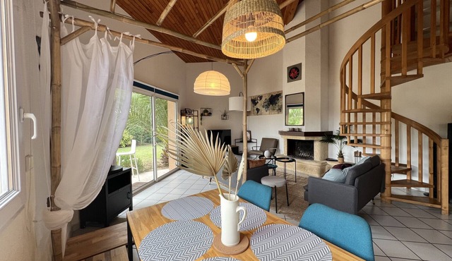 La Joviale, pretty house with swimming pool & garden