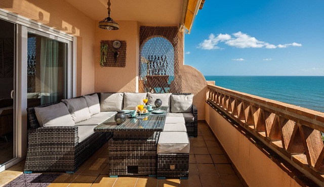 La Joya Stunning Sea Views by Alfresco Stays