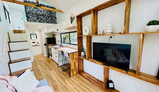 La Kookaburra @Where Waters Meet