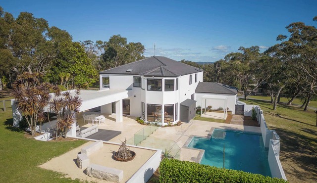 La La Land by Coast Hosting