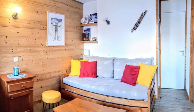 La Lauzière-Dessous 22 - Charming studio with a movable partition and a small cabin bedroom