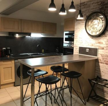 la licorne { T2 tous confort} centre ville