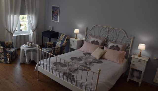 La Little School Chambres d'Hôtes à Arçay