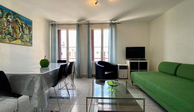 LA LOGE - 3 bedroom apartment Lyon 7, with carpark